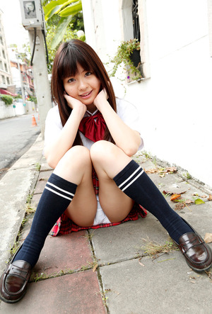 【清楚系ビッチ】みんな大好きパンツ見せJKのエログラビア！ 21
