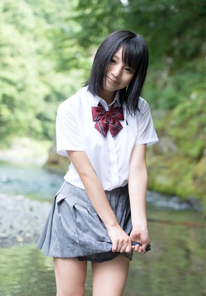 画像：清涼な空気感にグっときた制服の美少女画像！ 6枚