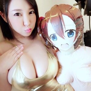  AV女優・羽生ありさちゃんの自撮りが美尻爆乳でイイ！咥えコンドームもあるよ！ 29