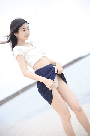 みんな大好き！恥じらいと誘い受けの洋服たくし上げ女子のエロス！ 3