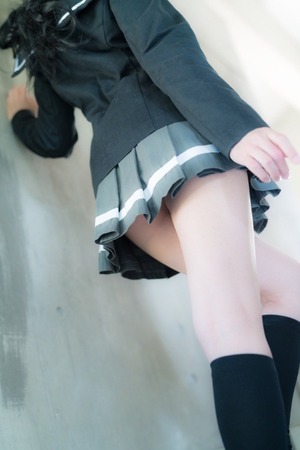 いい感じにエロい！ふとももとパンチラの制服エロス画像！ 14