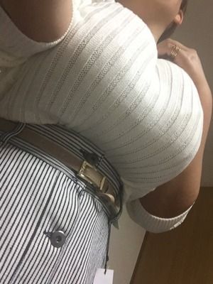 乳袋に浮き出る乳首！柔らか素材の着衣巨乳たゆゆん感↑↑画像！ 2