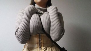 顔を埋めたくなるふくらみｗ着衣巨乳のおっぱいエロス画像！ 14