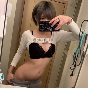 鏡は友達！エロコス自撮りで承認欲求を満たす美少女画像！ 4