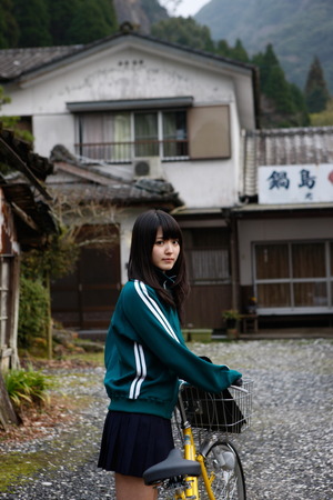 画像：体操ジャージ女子にお尻とふとももにグっとくるエロス画像！ 20枚