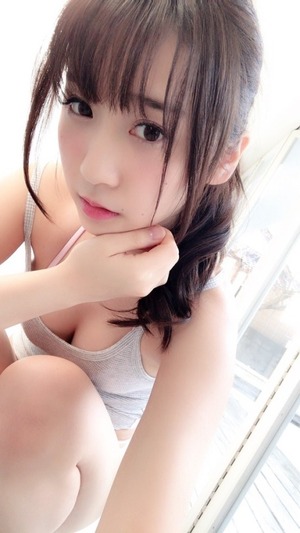 【清楚系ビッチ】エロコスにエロ下着wwwフォロワーにエロアピールする自撮り娘画像！ 7
