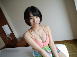 【清楚系ビッチ】黒髪ショートヘアで美尻な女の子とのラブラブホテルセクロスwww 9