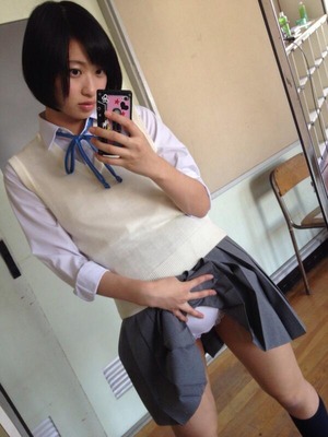 画像：【清楚系ビッチ】キュートな制服女子のブルセラエロス画像！ 19枚