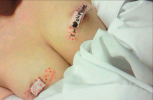  巨乳多め！乳首やマ○コを絆創膏で隠して自撮りUPする素人女子www 4