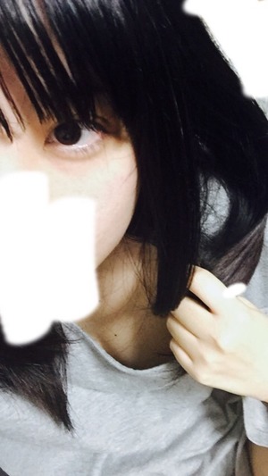 【人気記事】顔隠してても美少女とわかる黒髪ロング素人のエロ自撮り最高www 2