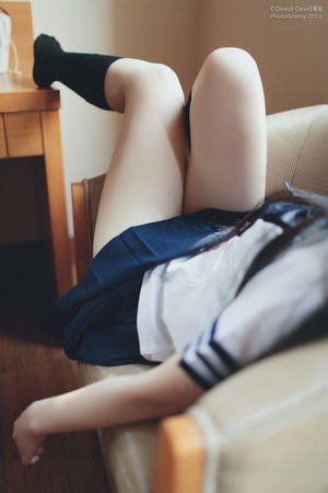 【清楚系】シコリティ↑↑なJKのパンチラ＆生足ふとももエロス画像w【２８枚】 15