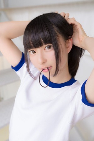 体操服の女の子が見せる生足と青春ボディのエロス！ 15