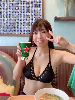 愛され巨乳顏！今1番抜ける巨乳AV女優・桐谷まつりちゃんの自撮り＆オフショ25枚 12