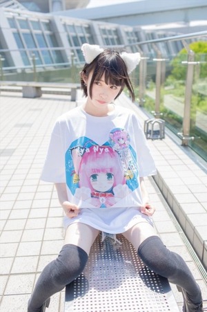 ひかえめオーラの黒髪ショート美少女のはにかみ水着画像www 9