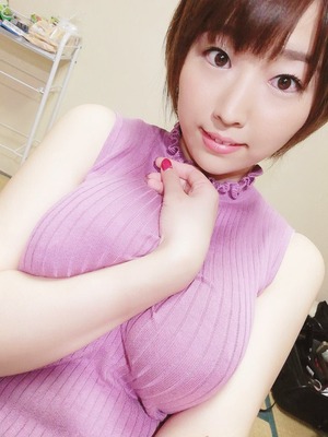 松本菜奈実ちゃんのぷるるん爆乳なツイッター動画とオフショ自撮り画像！ 8