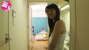 オタクはイチコロwwwメイドカフェ勤務の清楚ヤリマンなAV女優w
