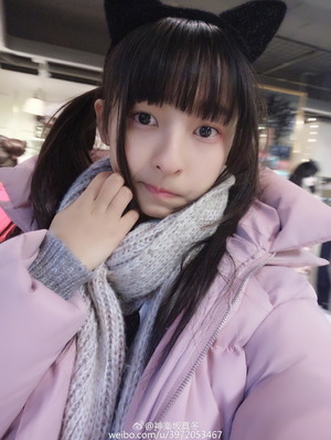 【清楚系ビッチ】ロングヘアな美少女のエロコス＆自撮りはイイね！ 19