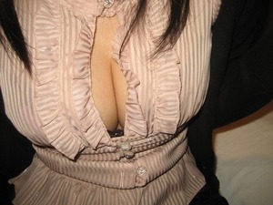 パイスラもぶっかけも！デカパイ女子の着衣巨乳画像！ 18