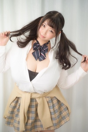 なんすかこの乳はｗｗｗめっちゃデカい！神乳や！ 15