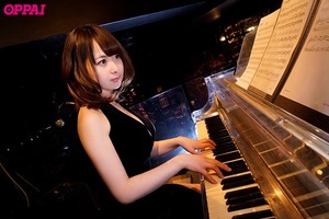 ピアノが得意なGカップ音大生が痴漢願望のある清楚ビッチでたまらんｗｗｗ
