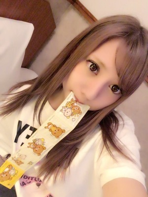 咥えコンドームにコンドーム自撮りｗｗｗ清楚ビッチさんのセクロスアピール画像ｗｗｗ 3