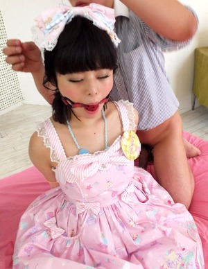 【甘ロリビッチ】リボンとピンク大好き！な甘ロリ娘に手錠をかけて犯すwww 6