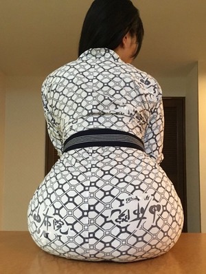 画像：【尻ビッチ】こういう尻を枕にゲームする休日を過ごしたいです！ 8枚