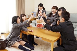 巨乳な黒髪JK５人とセクロス王様ゲームが男の浪曼すぎるwww 1