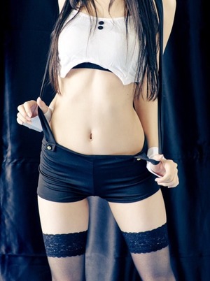 黒髪ロングな美少女のバニーメイドさんがぐうかわwwww 8