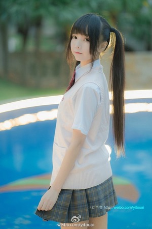 画像：【清楚系ビッチ】キュートな制服女子のブルセラエロス画像！ 3枚