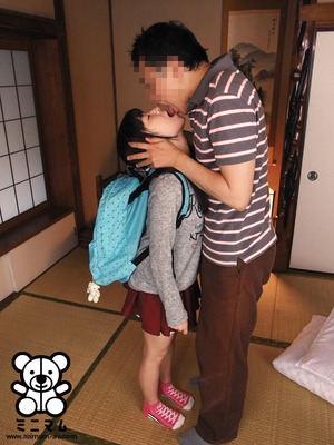 身長差と体格差がぐうしこ！低身長女児服ま〇こに中出しセクロス！ 2