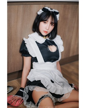 エロかわいいメイドコーデな女の子のエロス画像！ 11