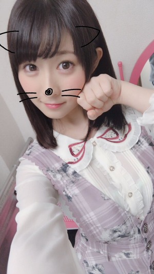 GANTZスーツでレッドカーペット･･･AV女優のパチンコ店営業が謎のクオリティｗｗｗ黒人ボディガードまでｗｗｗｗ 15