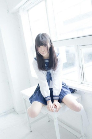 これは良い雰囲気！制服姿にグッとくる美少女画像！ 9