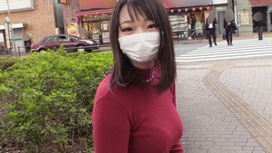背の高さがコンプレックスな純朴巨乳ちゃん１７５ｃｍが極上ボディでしかも処女喪失でAVデビュー！ 1