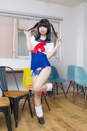 画像：ほっそい二の腕に肩幅がロリ感↑↑のソロアイドルが大きなお友達に受けてるらしい。 14枚
