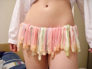 使用済みコンドームと肉便器女のエロ画像www 13