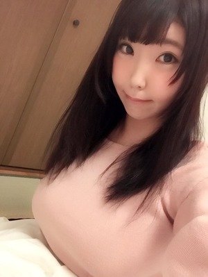 【人気記事】乳袋が凄いwwwこのセフレ顔爆乳ちゃんのオッパイ自撮りが全力すぎwww 17