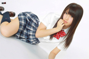 JK制服に清楚な白ビキニ！ぐうしこ美少女グラビア画像22枚 10