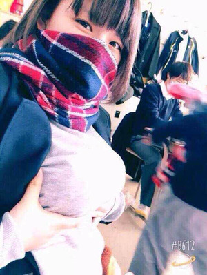 パイスラもぶっかけも！デカパイ女子の着衣巨乳画像！ 16