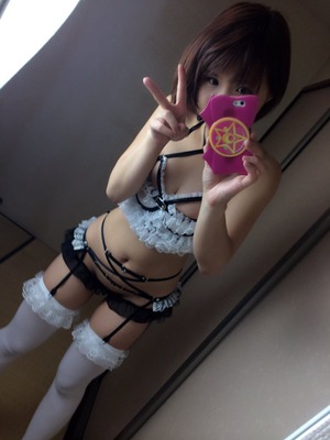 画像：エロコス自撮りでフォロワー増やす！承認欲求↑↑女子画像！ 3枚