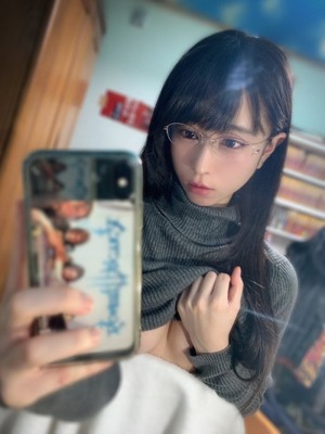 鏡は友達！エロコス自撮りで承認欲求を満たす美少女画像！ 8