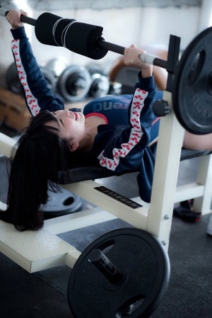 【体育会系ビッチ】スポーツウェア女子のチンピクえろ画像！ 3