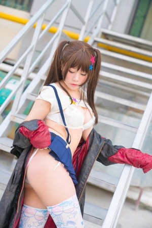 画像：極小ビキニにローライズ！アキバ系ビッチなコスプレイヤー画像！ 18枚