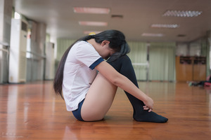  みんな大好き！体操服ブルマ女子の青春ボディなエロス画像！ 17