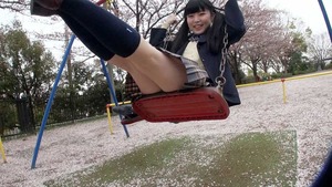 画像：この黒髪ロリ美少女が出演本数２作だけの隠れたアヘ顔女優なんすよ！ちな２本とも肉便器物っすｗｗｗ 3枚