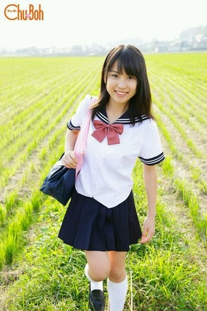 画像：【清楚系】みんな大好きな清く正しい美少女JKの透明感あふれる画像！ 24枚