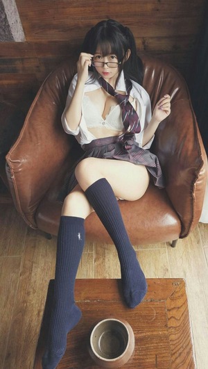 ab6d4861 s - 全国のふとももマニアよ集え。フェチ感が強い制服女子の生脚を集めた。