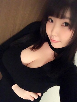 【人気記事】乳袋が凄いwwwこのセフレ顔爆乳ちゃんのオッパイ自撮りが全力すぎwww 3