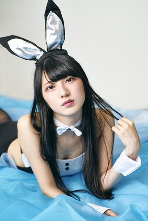 黒髪ロングな美少女のバニーメイドさんがぐうかわwwww 11